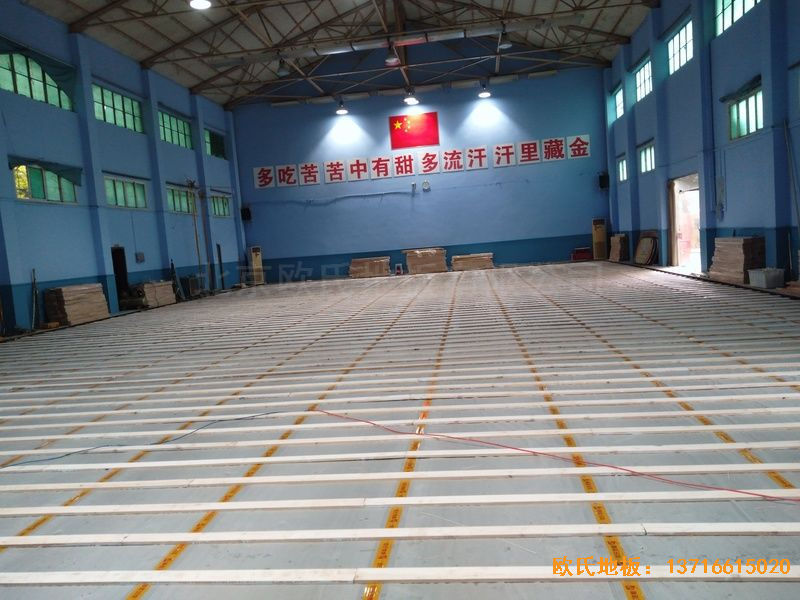 湖北武漢新華路體育場(chǎng)羽毛球館體育地板施工案例